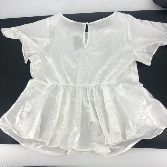 Torrid White BabyDoll Snake blouse 00 Medium Large - Picture 3 of 6
